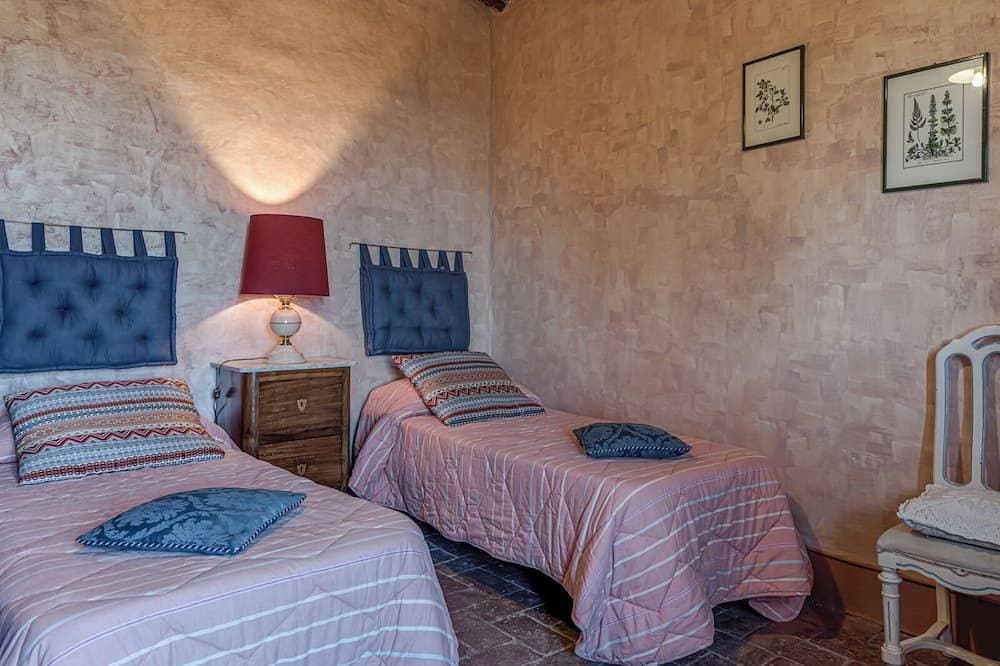 Foto 5 von 30: Casciano Apartment in einem historischen Anwesen in der Nähe von Siena mit Swimmingpool