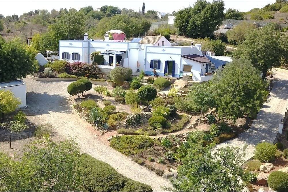 Kleine Ferienwohnung in ruhiger Lage mit zwei privaten Terrassen und Meerblick 1