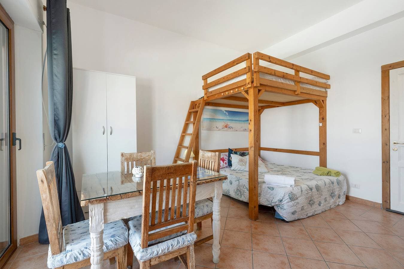 Foto 7 von 16: Einzimmerapartment "Casa Silvia" mit Meerblick, Balkon und Klimaanlage