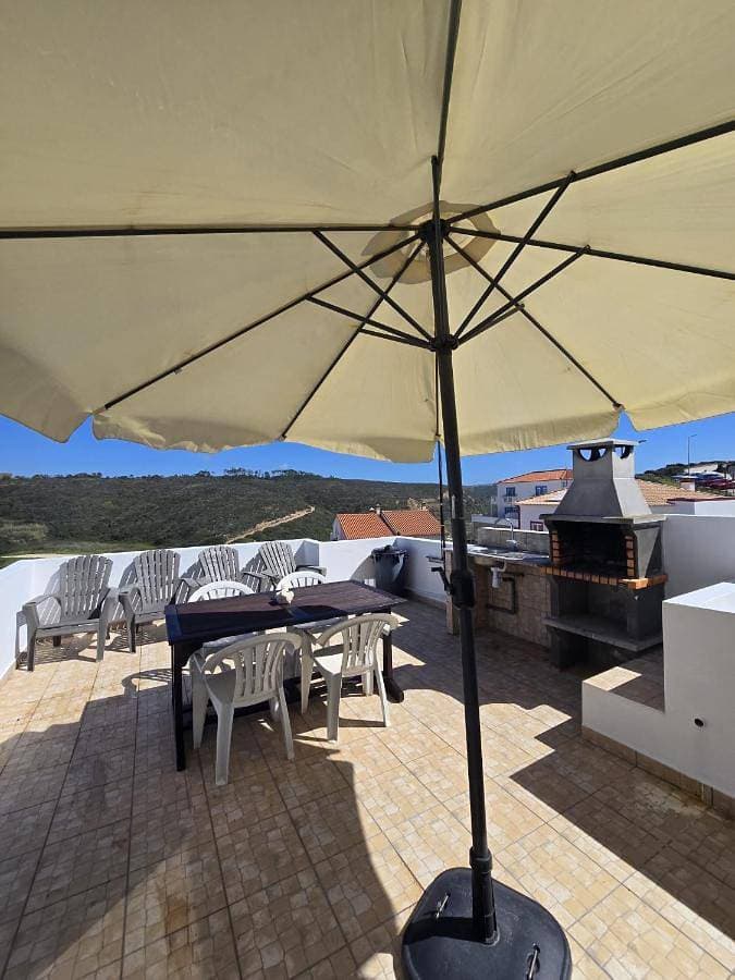 Foto 4 von 10: Twin Room with View