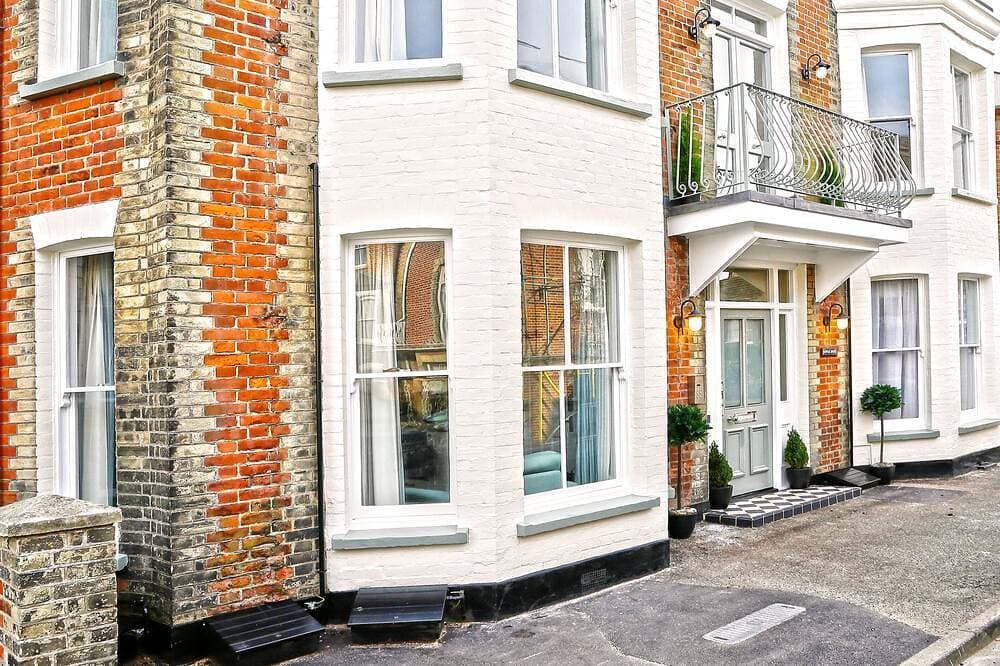 Foto 8 von 18: Das Blyth - Luxushotel-Stil, zentrale Wohnung mit fantastischem Meerblick