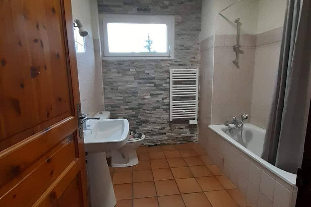 Foto 4 von 8: Appartement Aiguilles de Chabriere Entre lac et Montagne