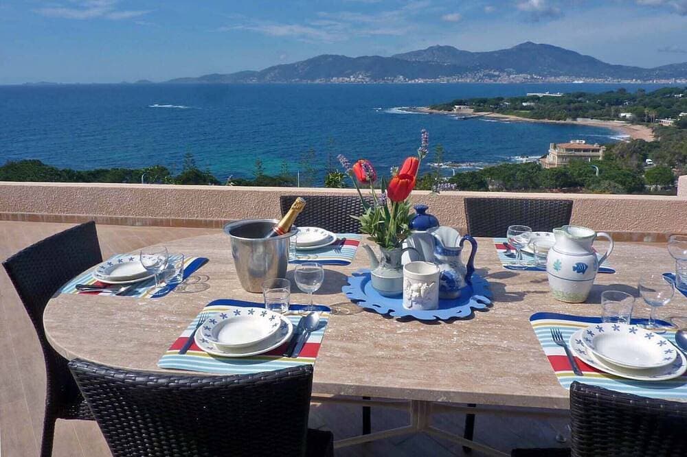 Doppelhaushälfte mit Privatgarten und Panorama-Terrasse, 150 m. vom Strand 1