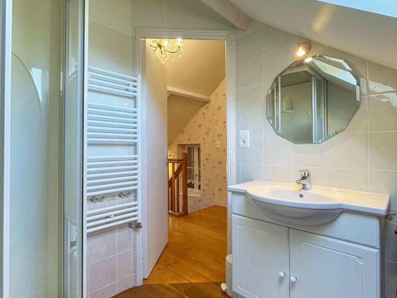 Foto 9 von 22: Charmantes Duplex im Herzen von Pays des haras mit ruhigem Garten und WiFi
