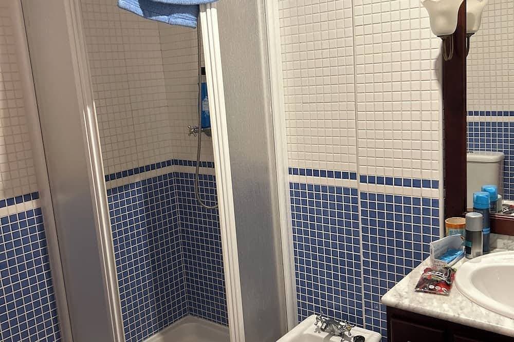 Foto 4 von 26: Fantastische Familienwohnung mit Innen-/Außenpools & Gärten, Sicherer Parkplatz