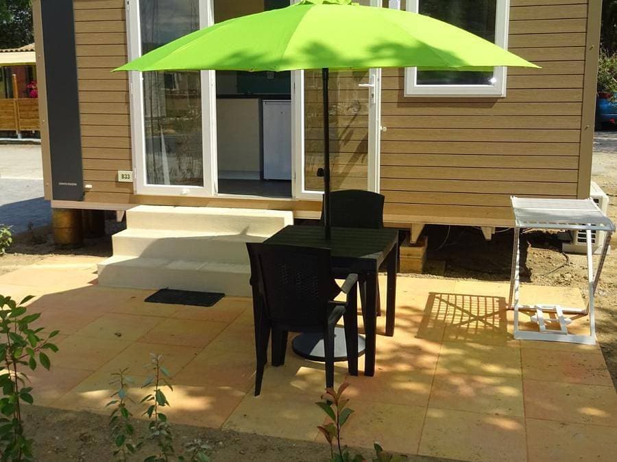 Foto 3 von 35: Camping Tikayan Domaine du Golfe de Saint Tropez - Mobilheim 2 personen - Tennessy Standard.