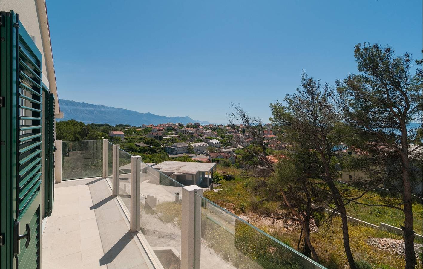 Foto 13 von 28: Geräumige 150 m² große Wohnung mit Pool und Terrasse, 1 km vom Strand entfernt