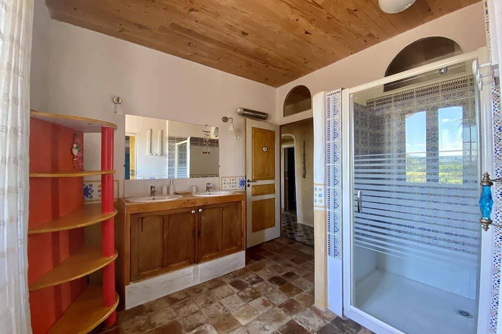 Foto 6 von 30: Authentisches und komfortables Ardèche Bauernhaus in einer grünen Umgebung