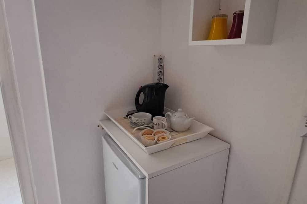 Foto 6 von 9: Double room with bathroom located near the historic center and beaches.