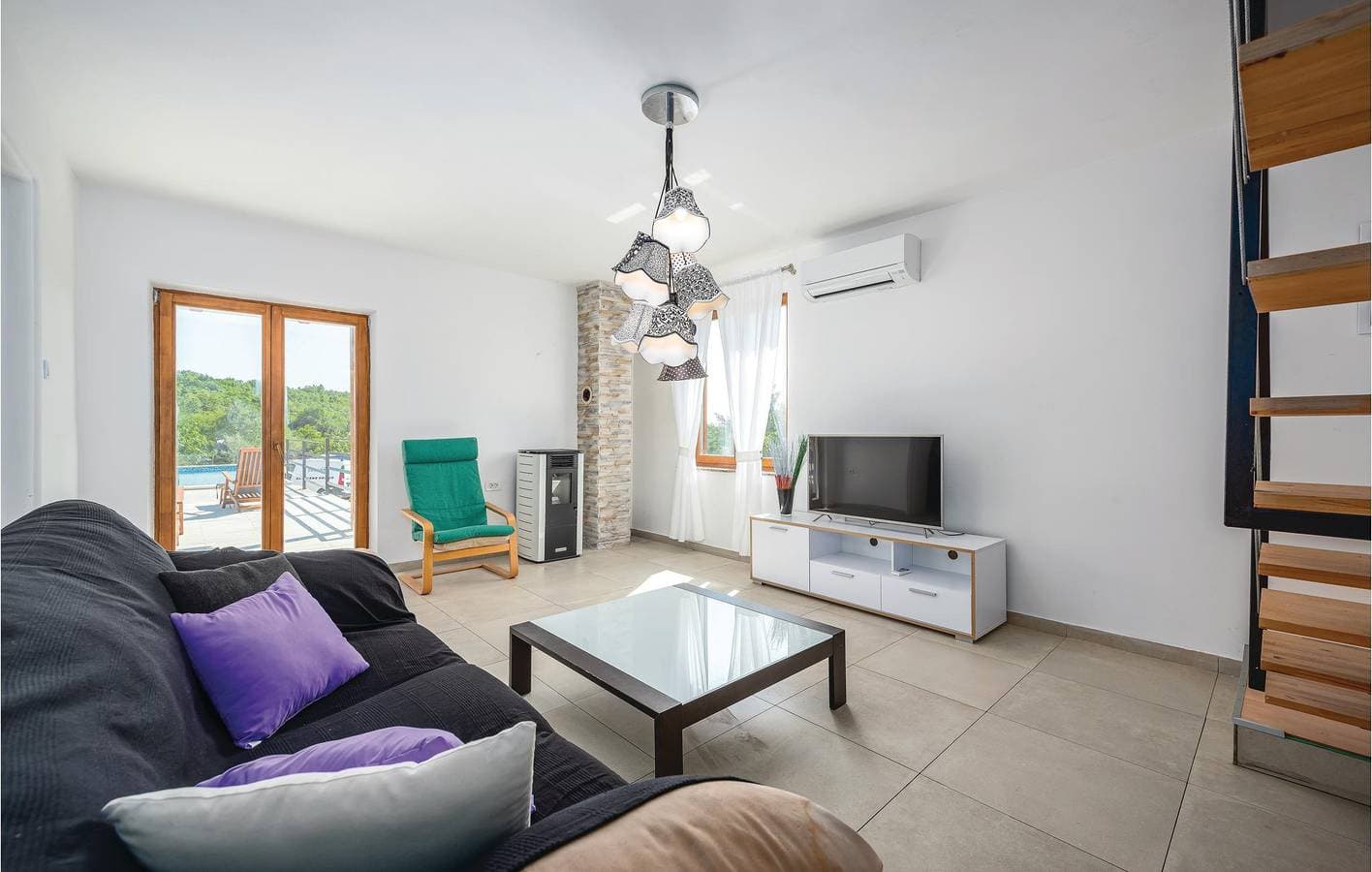Foto 3 von 23: Gemütliche 2-Zimmer-Wohnung mit Pool, WLAN und in der Nähe des Stadtzentrums