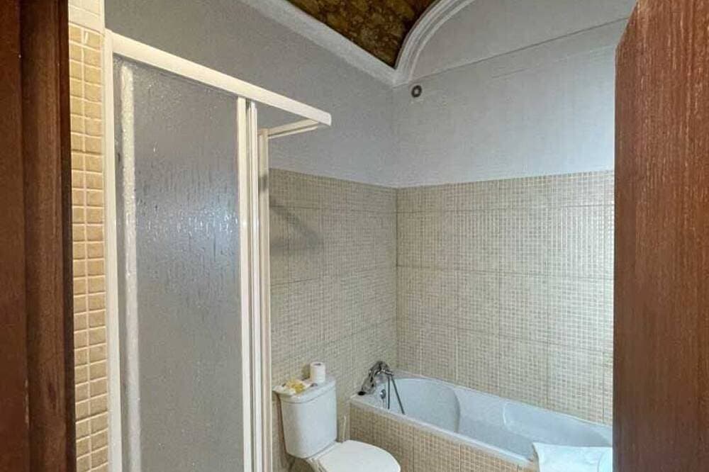 Foto 8 von 30: Neu renoviertes, wunderschönes Haus mit hohem Standard im Herzen von Olhao.