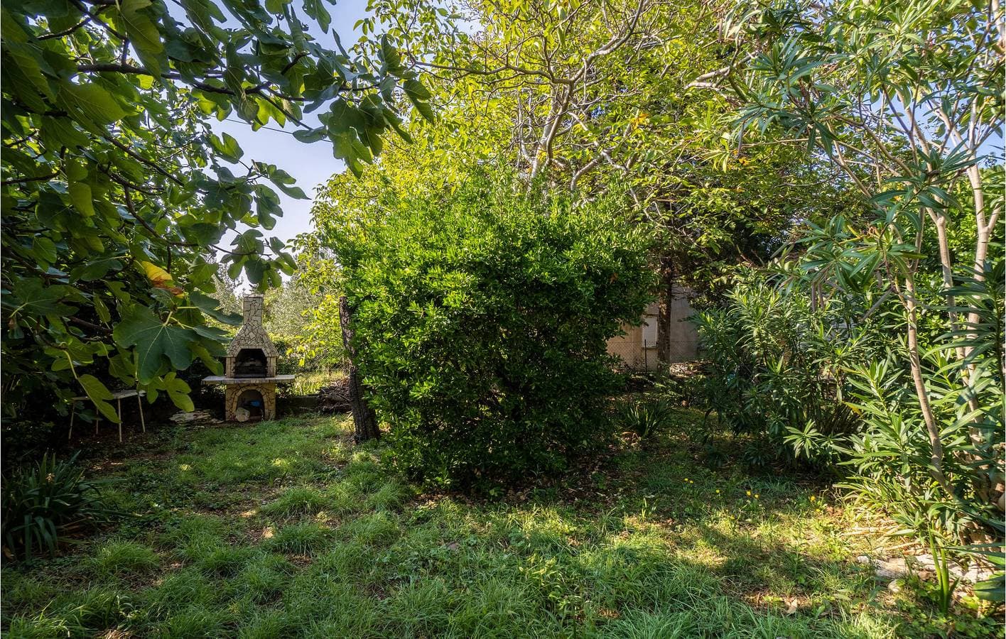 Foto 8 von 14: Gemütliche Ferienwohnung mit Terrasse in der Nähe des Strandes Bijela