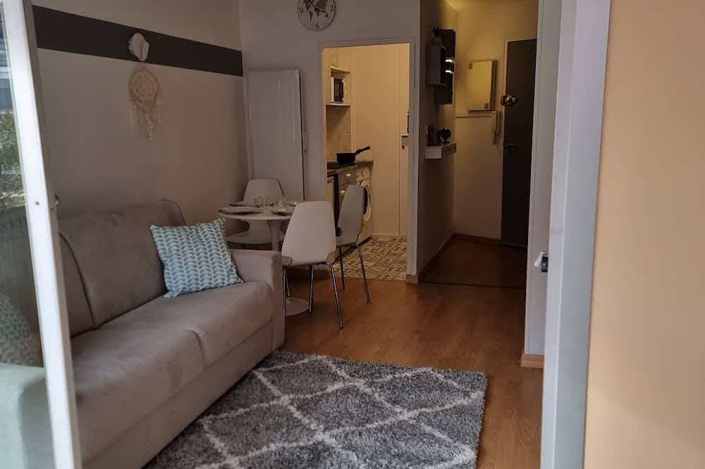 Foto 8 von 25: Studio in Residence with swimming pool and solarium, 5 minutes from the beach
