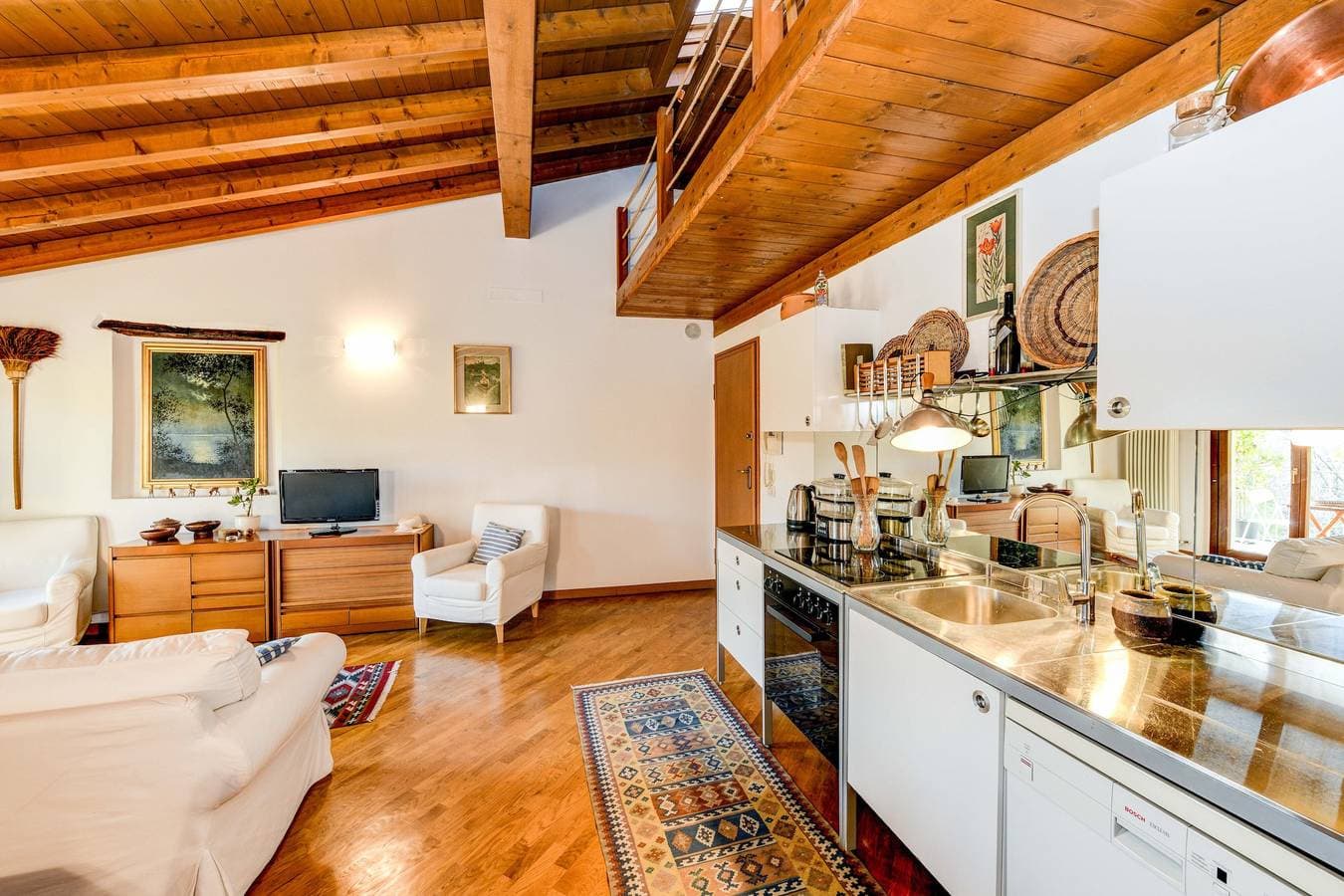 Foto 11 von 23: Ferienwohnung 'Mansarde im Zentrum von Salò' mit Balkon, WLAN und Klimaanlage