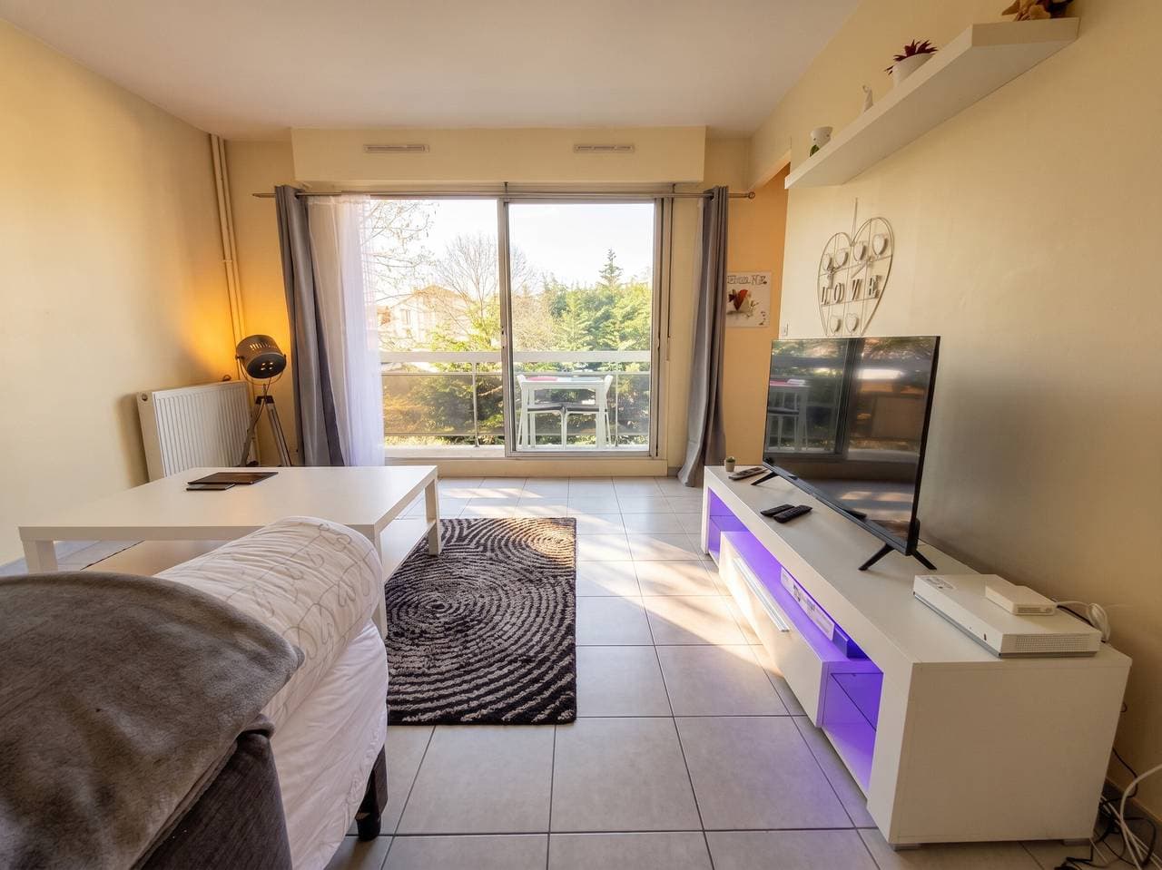Moderne Wohnung in Les Pavillons-sous-Bois - 24 m² + Terrasse 1