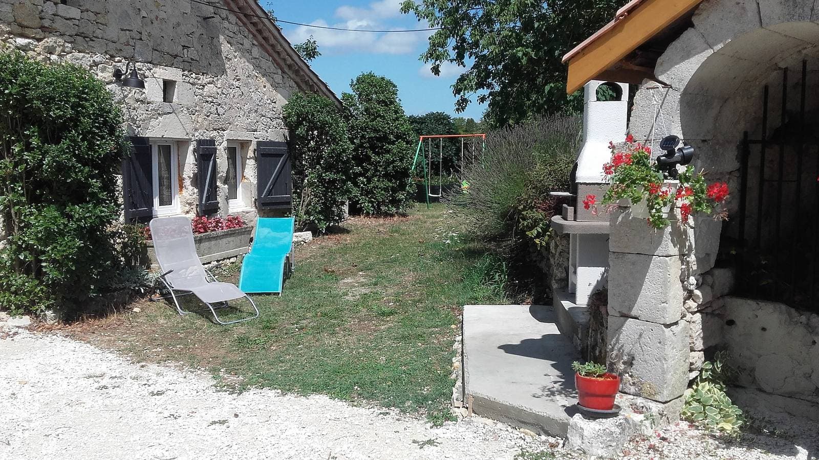Foto 10 von 23: Ferienhaus auf dem Land mit privater Terrasse, Garten und WLAN