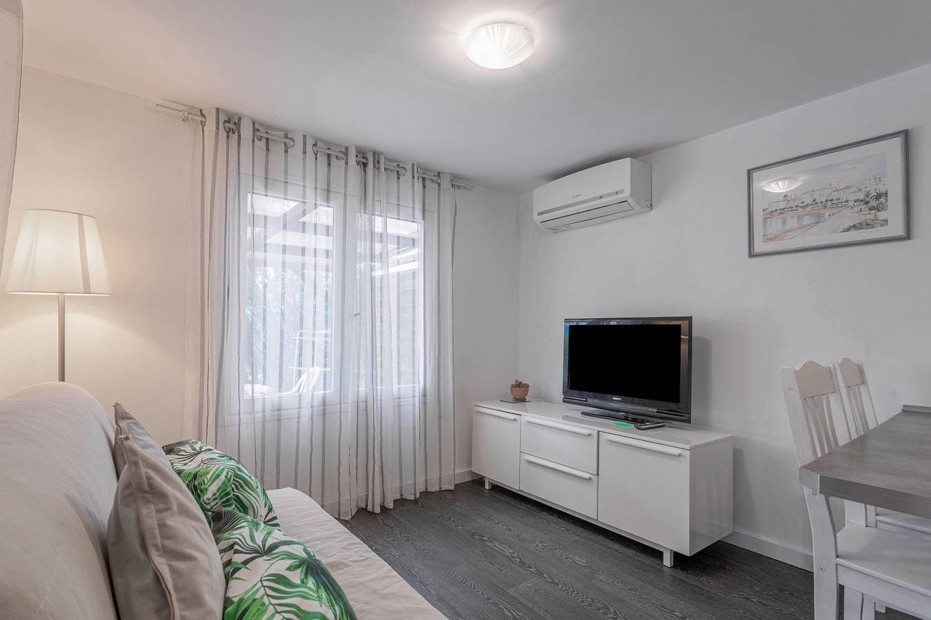 Foto 9 von 26: Mobilheim 'Joli' mit privater Terrasse, WLAN und Klimaanlage