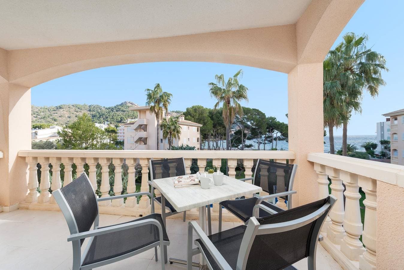 Foto 4 von 24: Oro Del Mar IV Apartamento O5- Das Apartment ist nur 340m vom Strand entfernt und hat einen Gemeinschaftspool. WiFi gratis