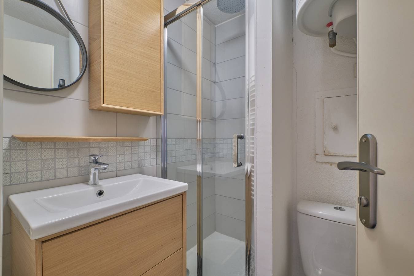 Foto 8 von 21: Ferienwohnung 'Studio Gaelle' mit Bergblick, Gemeinschaftspool und Gemeinschaftsgarten