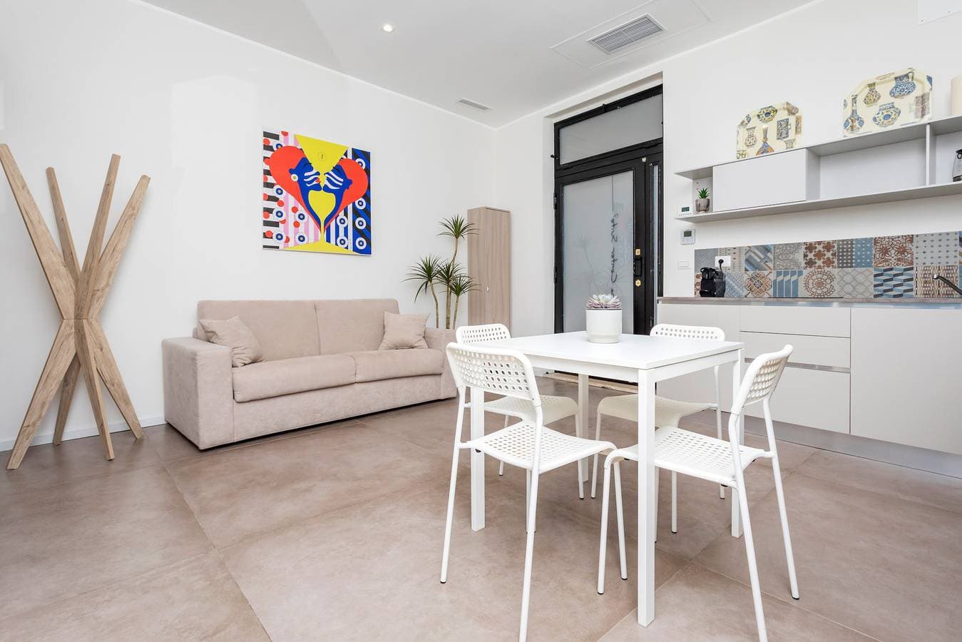 Foto 4 von 22: Ferienwohnung 'Taormina Center Suite' mit WLAN und Klimaanlage
