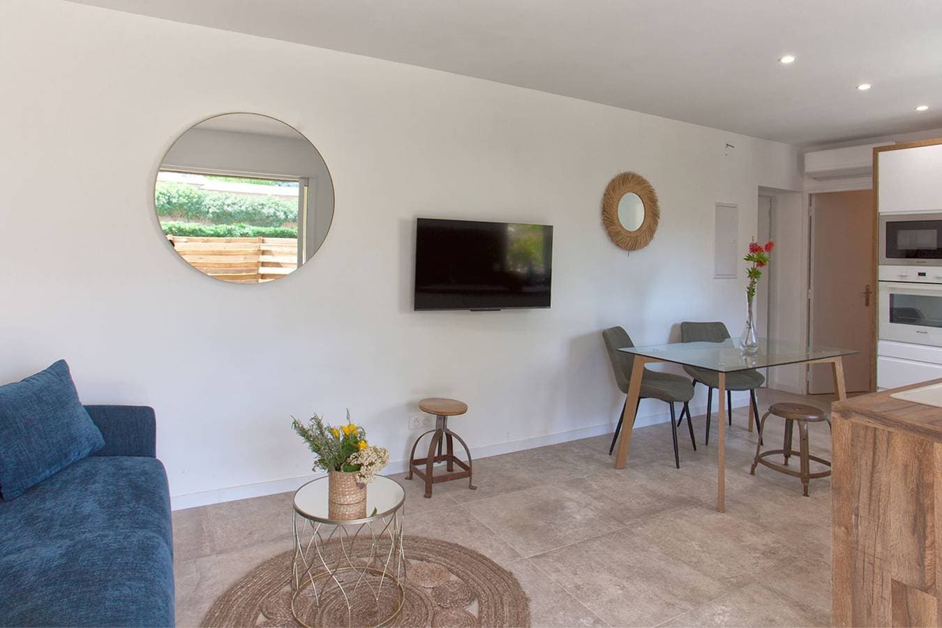 Foto 9 von 26: Neue Wohnung "Magnolia", Pergola-Terrasse, privater Garten - 2 4 Personen