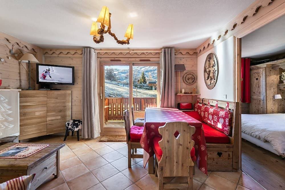 Helles Apartment, 2 Schlafzimmer direkt an der Piste, Zugang zu Pool und Spa 1