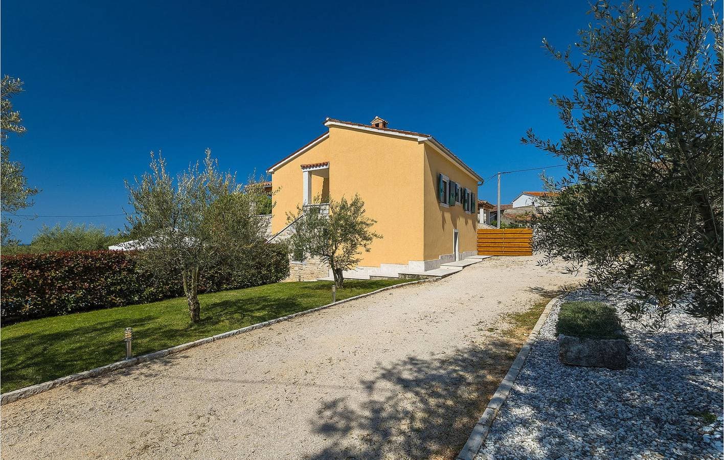 Foto 3 von 58: Gemütlich, nur 2 km von der Küste entfernt: Pool, Klimaanlage, WLAN, Waschmaschine und Parkplatz – der perfekte Urlaubsort!