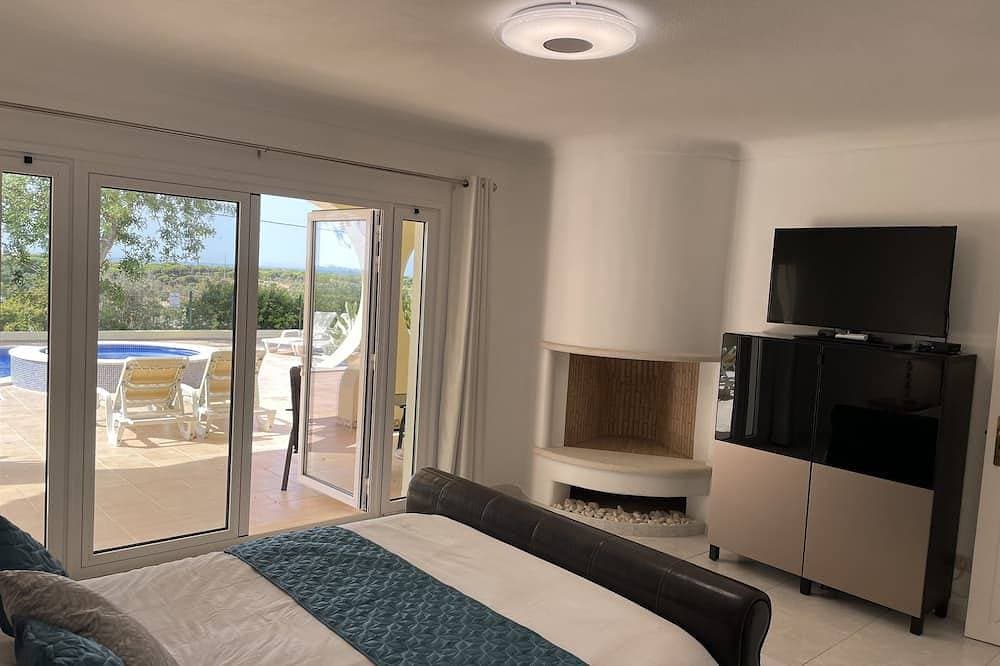 Foto 3 von 30: Luxusvilla, privater beheizter Pool & Gärten mit atemberaubendem Meerblick über Vilamoura