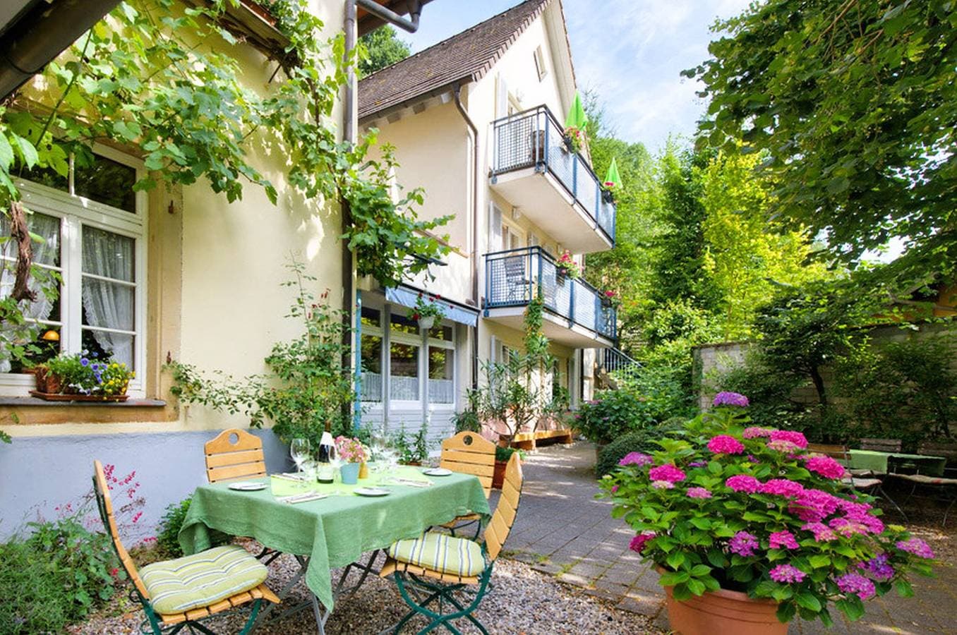 Hotel-Bio Gasthaus Am Felsenkeller 1