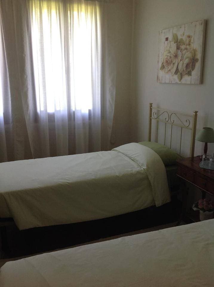 Foto 8 von 10: Double or Twin Room with Private External Bathroom