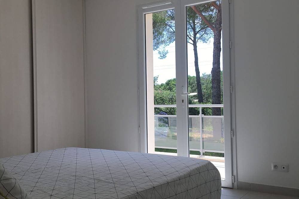 Foto 4 von 30: Air-conditioned detached villa with secure/heated swimming pool and large garden