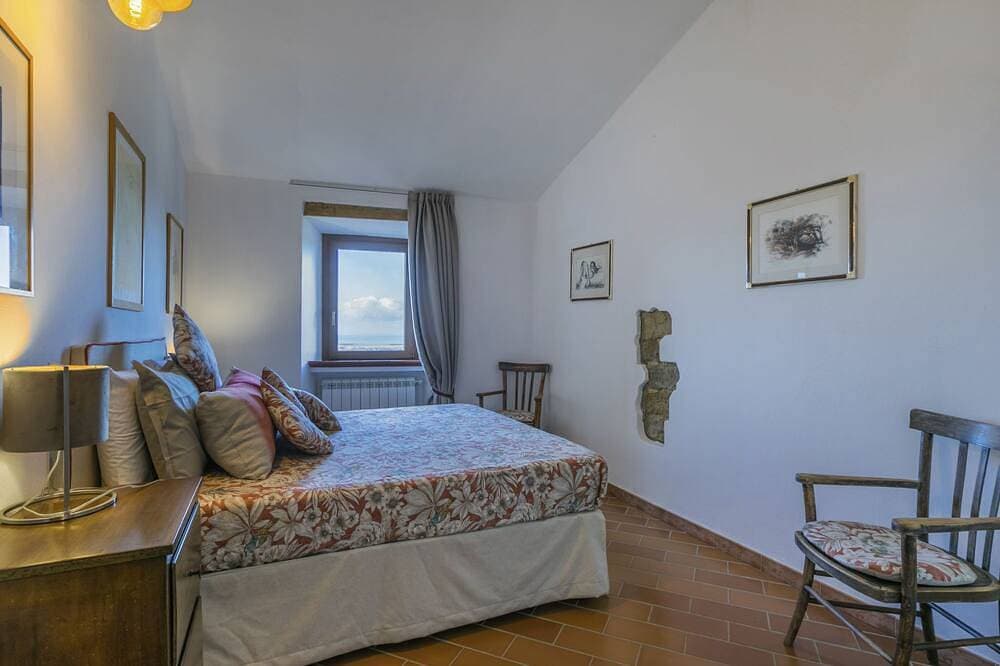 Foto 5 von 30: Trilocale Casa nel Castello