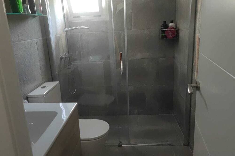 Foto 7 von 30: 25m2 Veranda, 1000m2 Garten, Grill, Parkplatz mit Kameras und WIFI