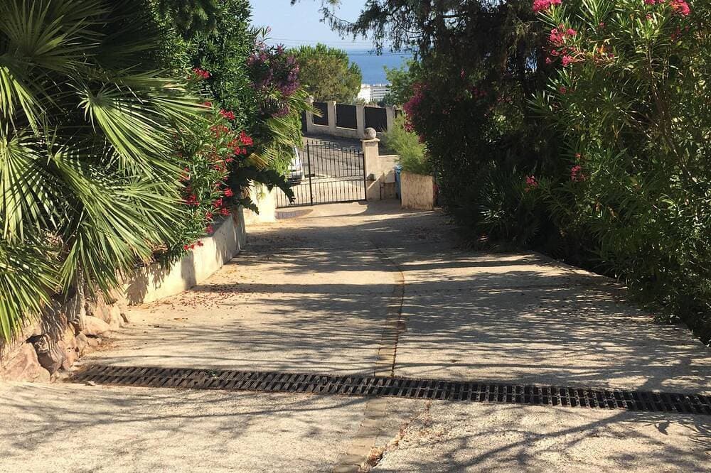 Foto 10 von 21: Schönes Studio an der Ruhe auf den Höhen von Cannes, 10 Minuten von der Croisette.
