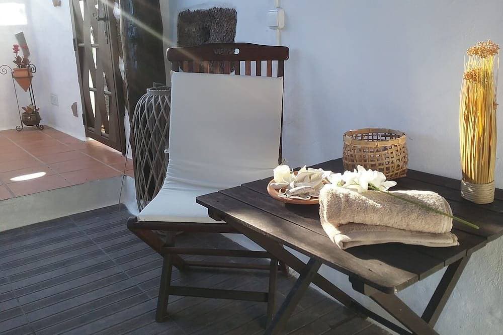 Foto 8 von 30: Alte renovierte Motormühle, Barbacoa-Whirlpool und Liegestühle