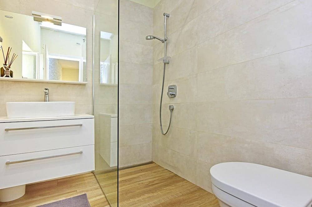 Foto 5 von 30: Schöne Wohnung in einem Ferienhaus für 4 Gäste mit Klimaanlage,  W-Lan, Pool, TV und Terrasse