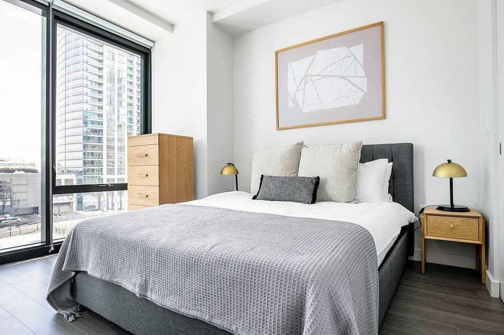 Roomy South Loop 1Br w/ Pool, Lounge, walk to Cta Trains, by Blueground 1