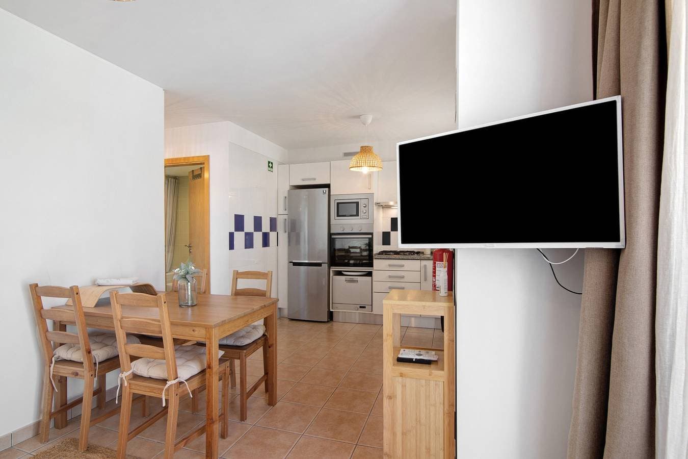 Foto 6 von 21: Ferienwohnung 'Formosa Bay 144' mit Meerblick, privater Terrasse und Klimaanlage