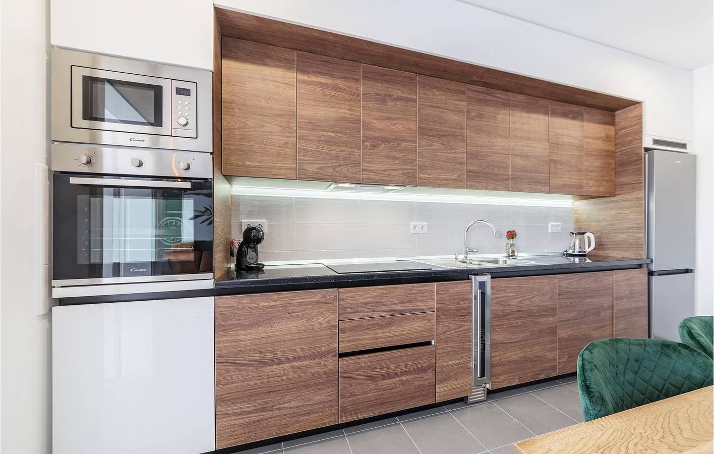 Foto 9 von 29: Gemütliche 1-Zimmer-Wohnung mit Terrasse, 1000 m vom Strand Bijela entfernt