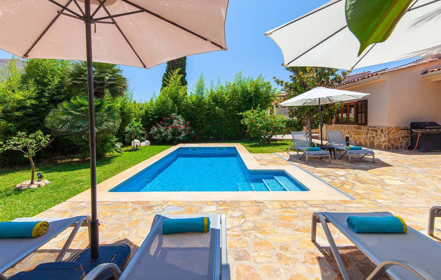 Foto 6 von 37: Rückzugsort am Meer mit Terrasse, Pool und Grill - 2 km zum Strand von Caló d'en Rafalino