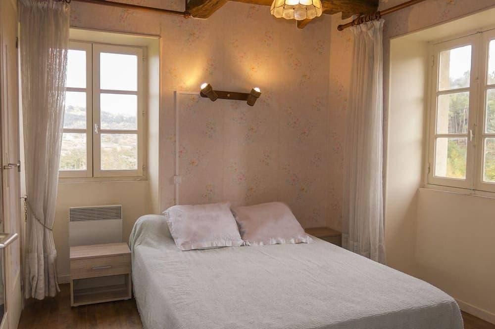 Foto 3 von 9: Maisonette in Corrèze | Wifi, TV, Terrasse und Grill, private Grünflächen