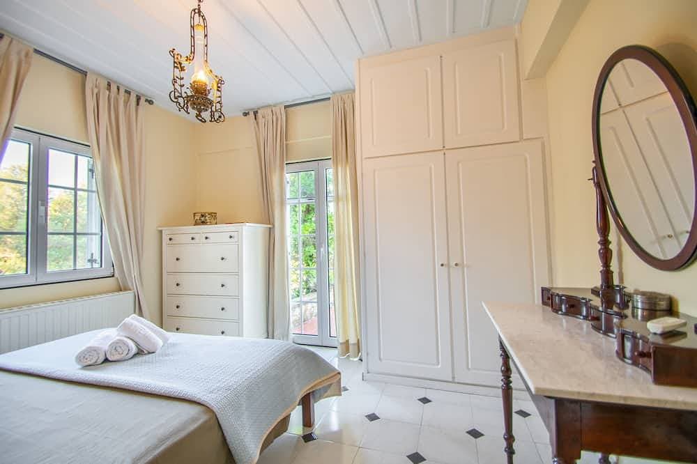 Foto 2 von 30: Elegante Villa, jetzt mit brandneuem gemeinsamen Pool - Ideal für erholsame Ferien!