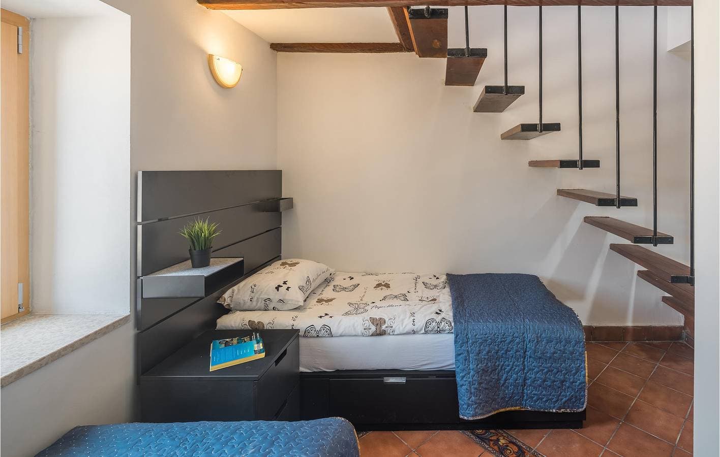 Foto 13 von 23: Gemütliche Ferienwohnung mit Terrasse, 2 km vom Strand entfernt – WLAN und Klimaanlage inklusive