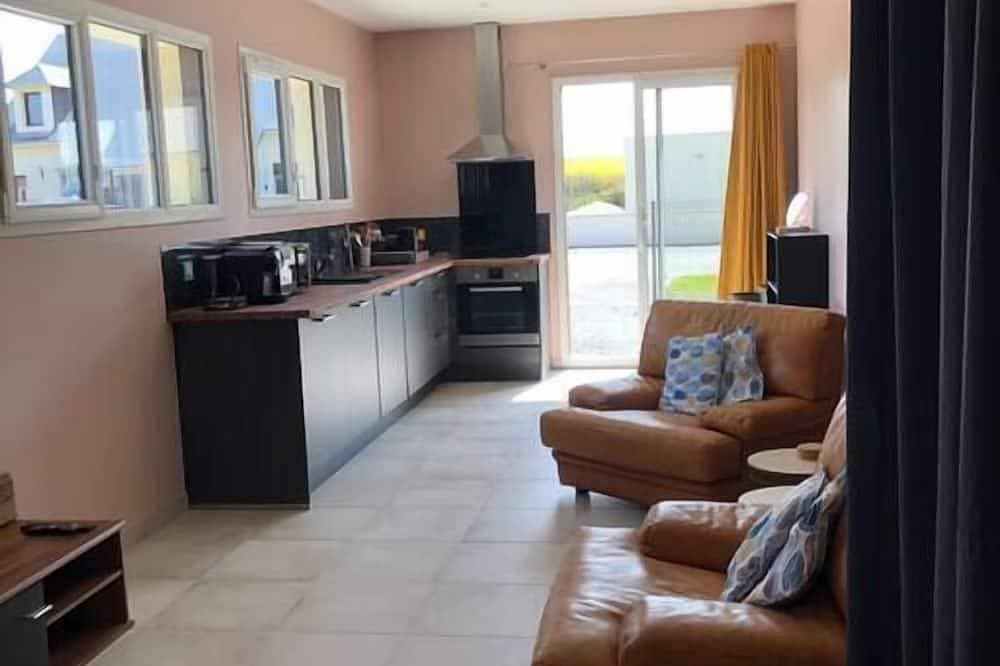 Foto 9 von 11: La poupe, F3 with terrace 60m from the sea