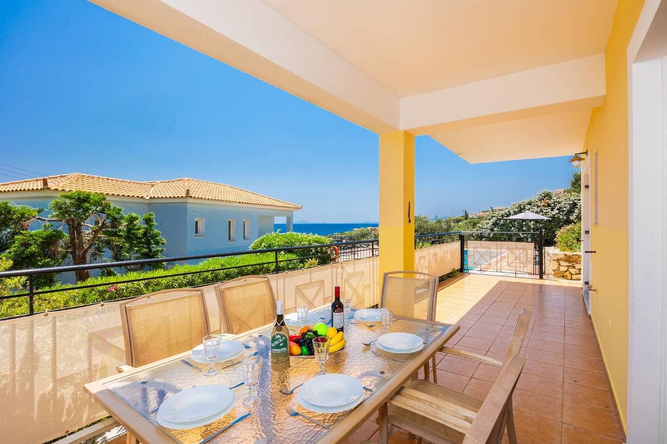 Foto 11 von 34: Villa für 6 Personen mit Balkon