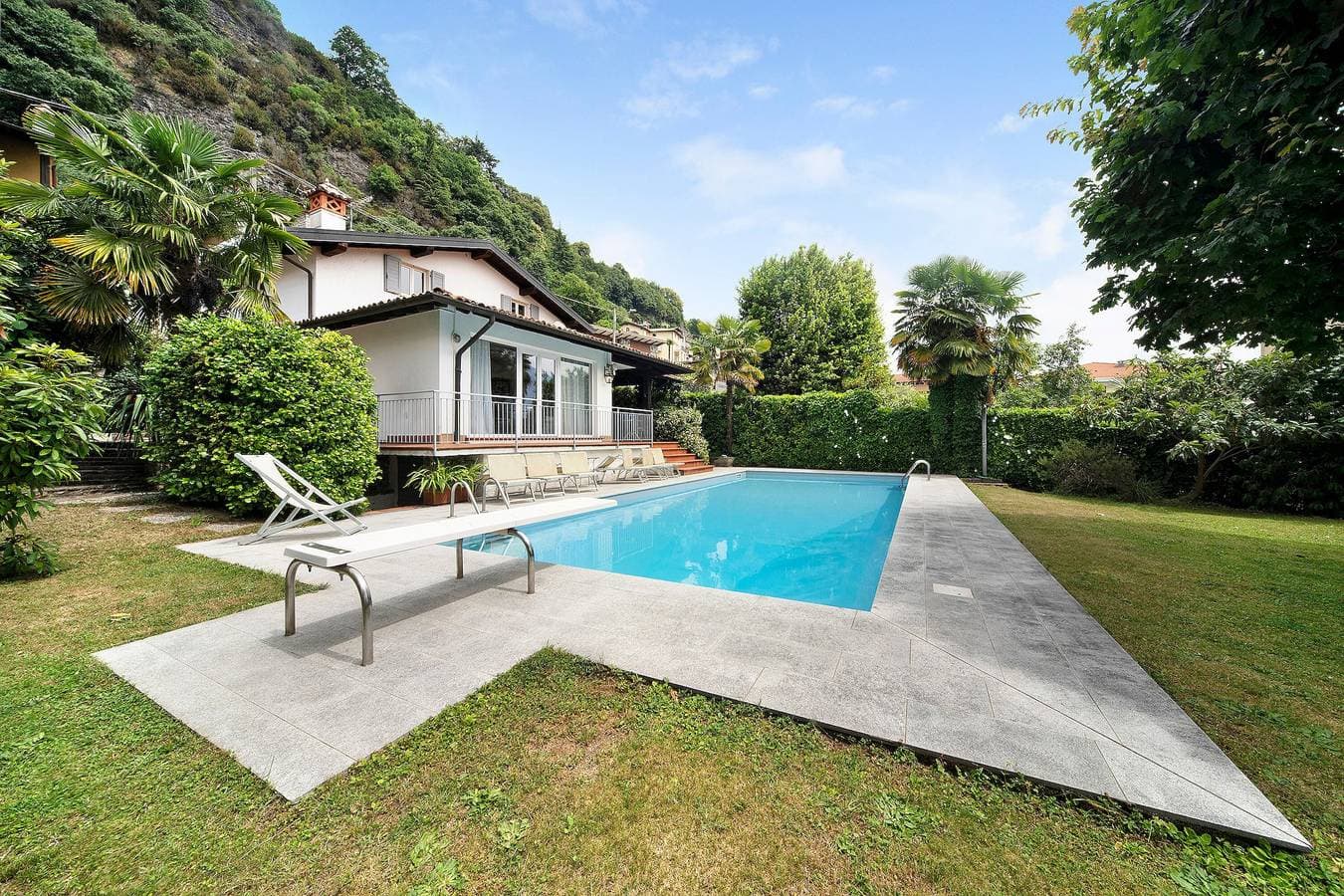Foto 12 von 29: Haustierfreundliche Villa “Luxury Country House Domaso” mit Pool und Seeblick