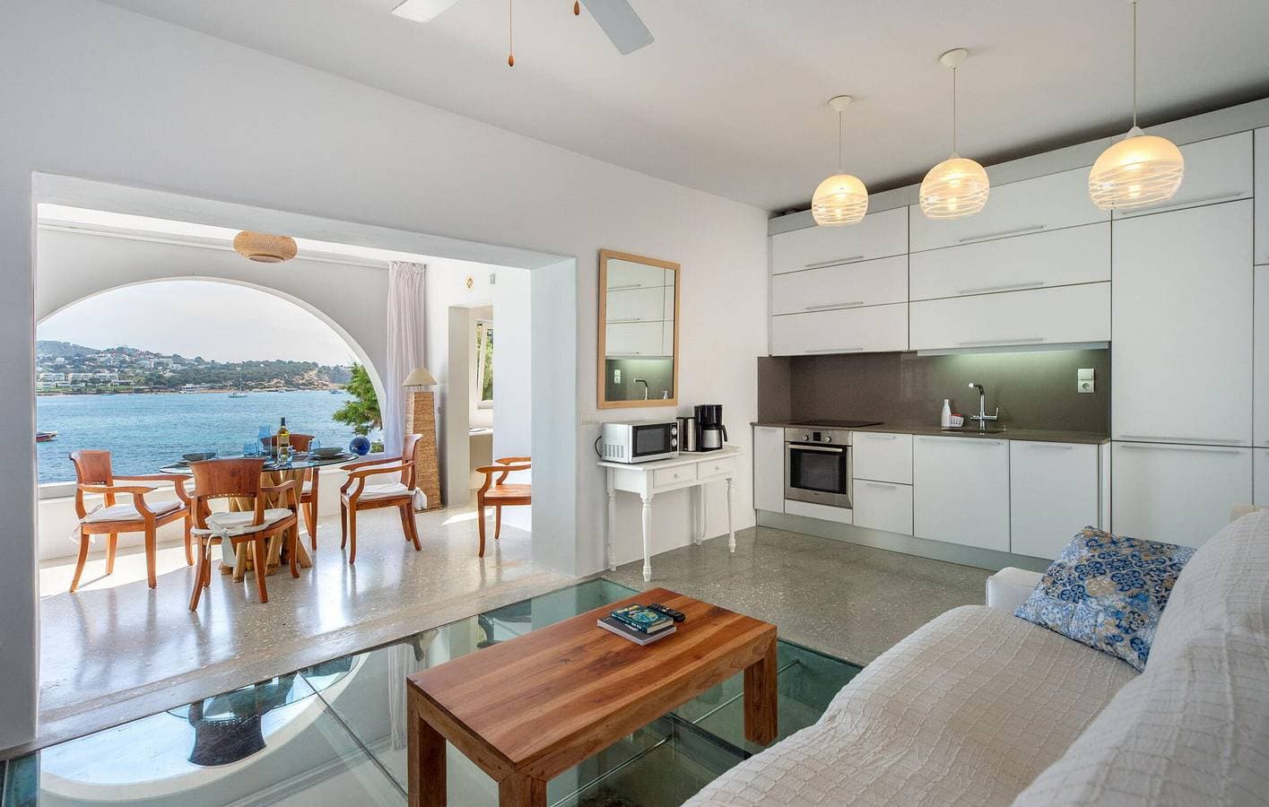 Foto 4 von 26: Appartement mit Meerblick, AC, Parkplatz und Terrasse - 2km bis Platja Los Molinos