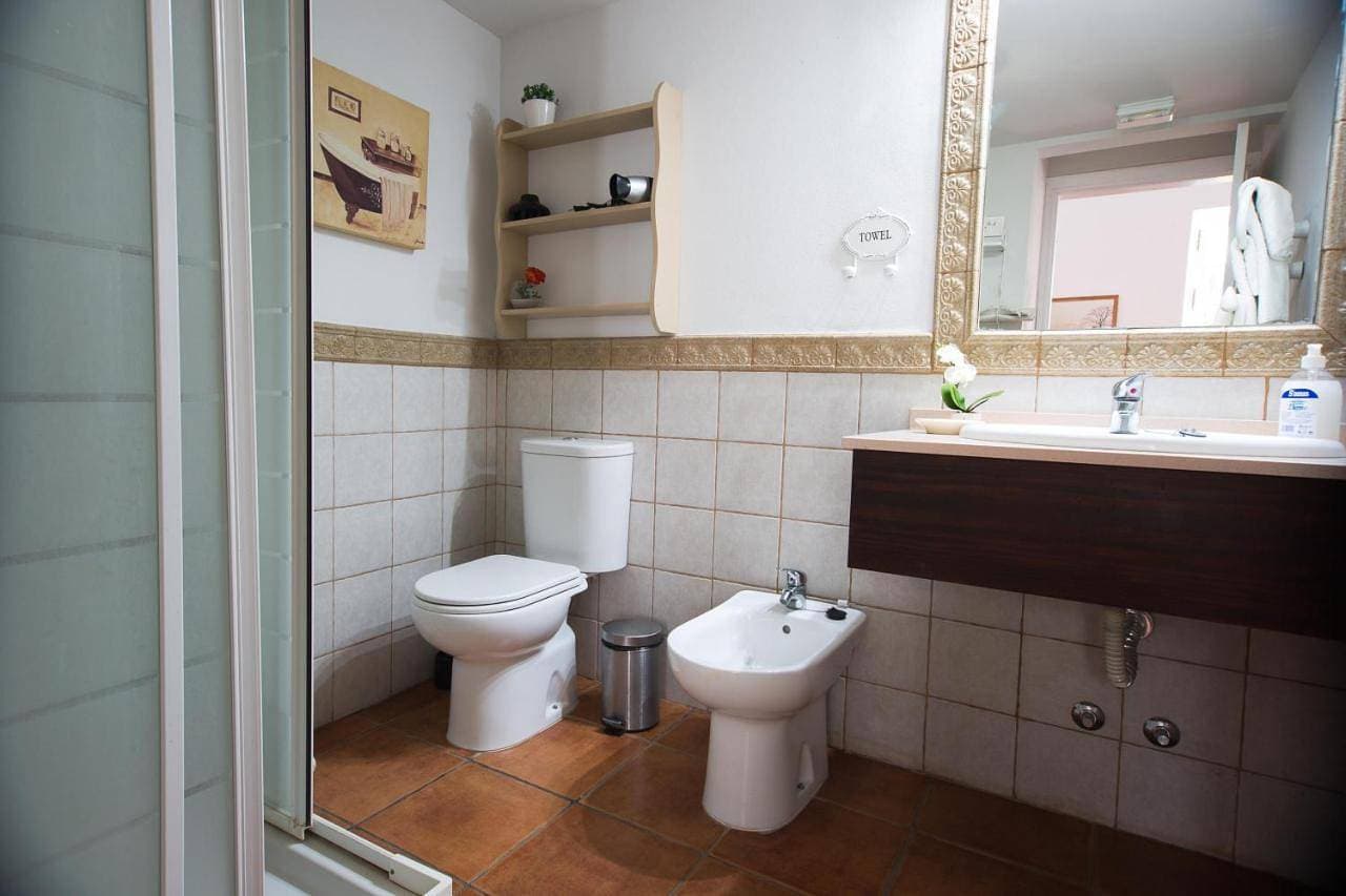 Foto 9 von 55: Three-Bedroom Townhouse