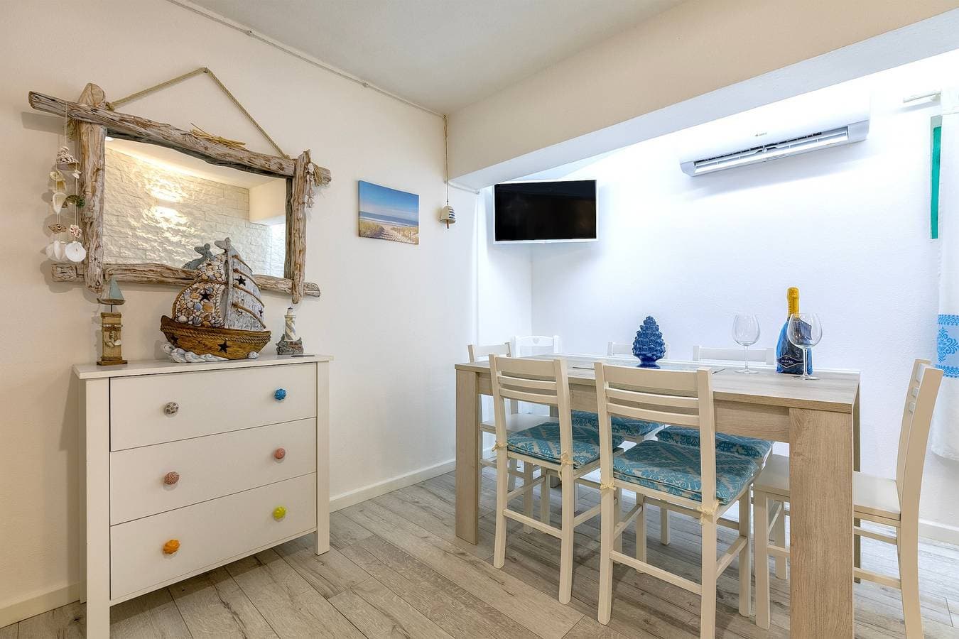 Foto 4 von 28: „La Sorrera De Mar Casa Vacanze“-Apartment mit Gemeinschaftsgarten & Klimaanlage