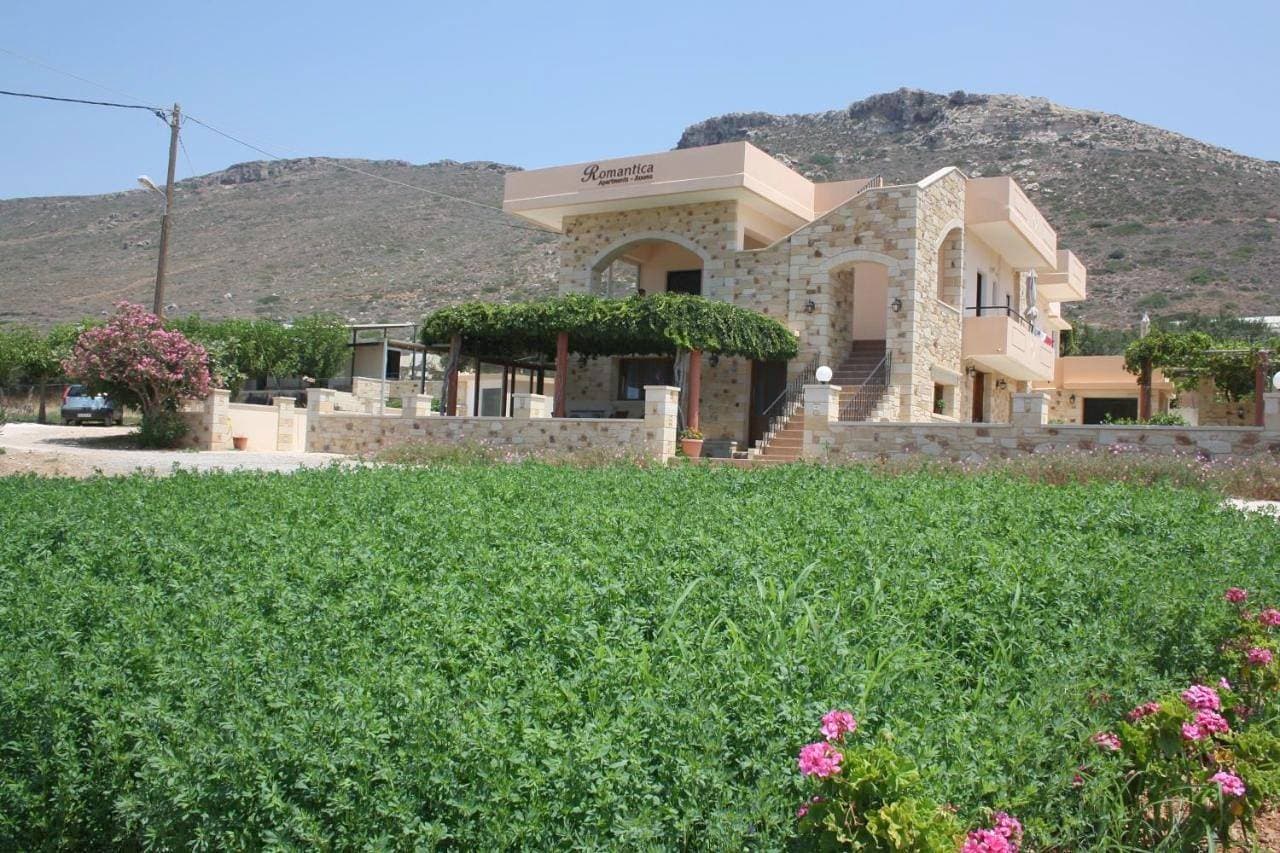Romantica Apartments 1